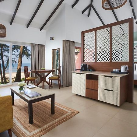 Mandrem Beach Resort, A Member Of Radisson Individuals Retreat Bagian luar foto