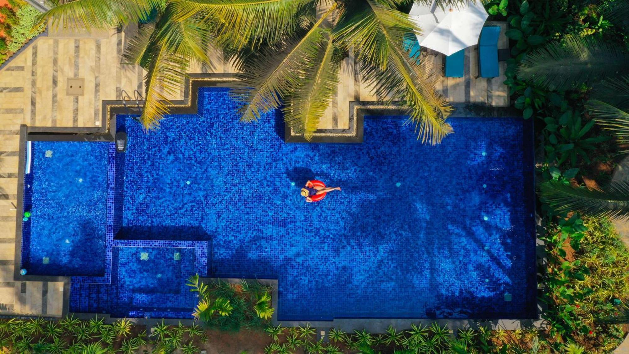 Mandrem Beach Resort, A Member Of Radisson Individuals Retreat Bagian luar foto