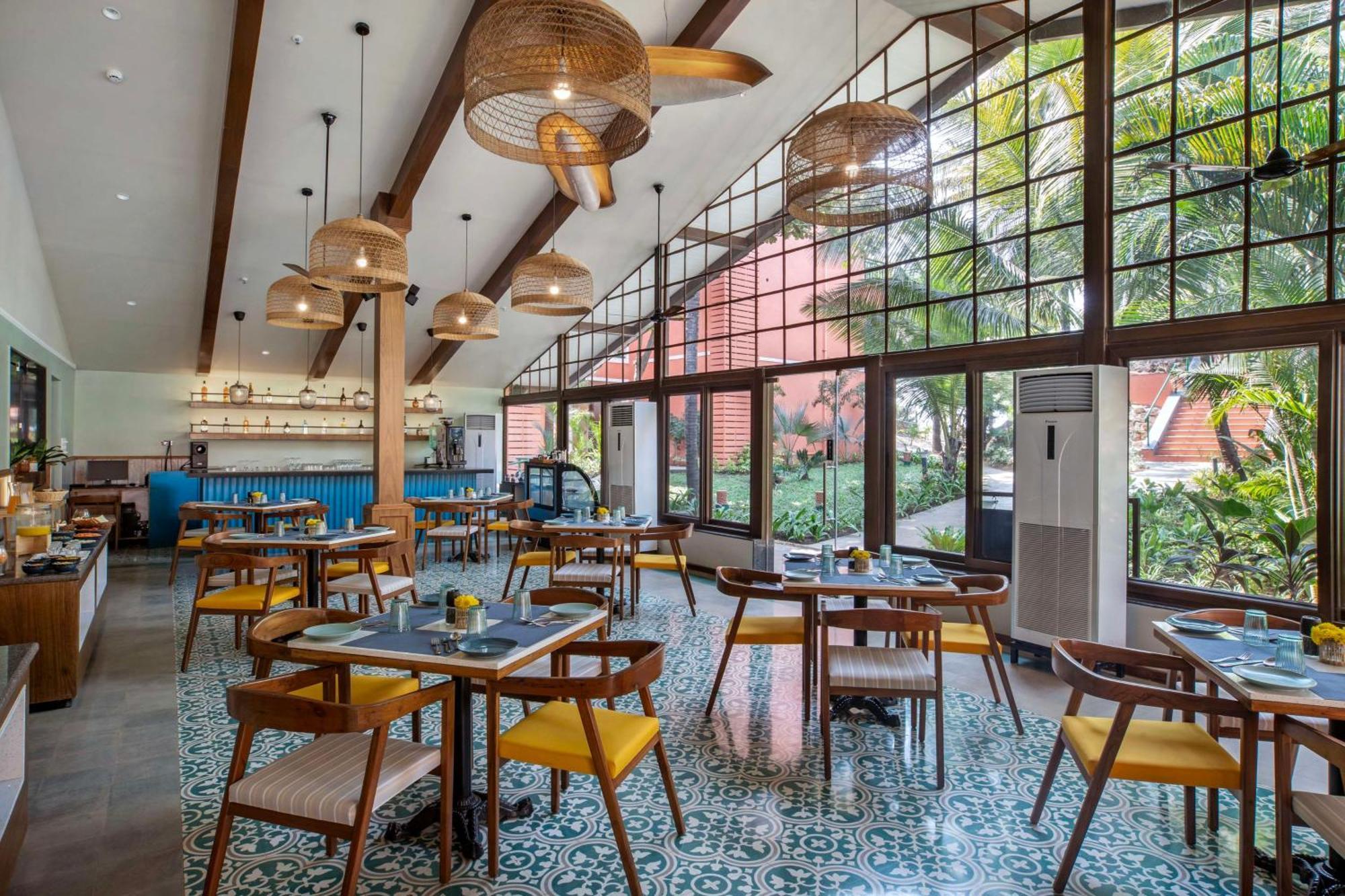 Mandrem Beach Resort, A Member Of Radisson Individuals Retreat Bagian luar foto