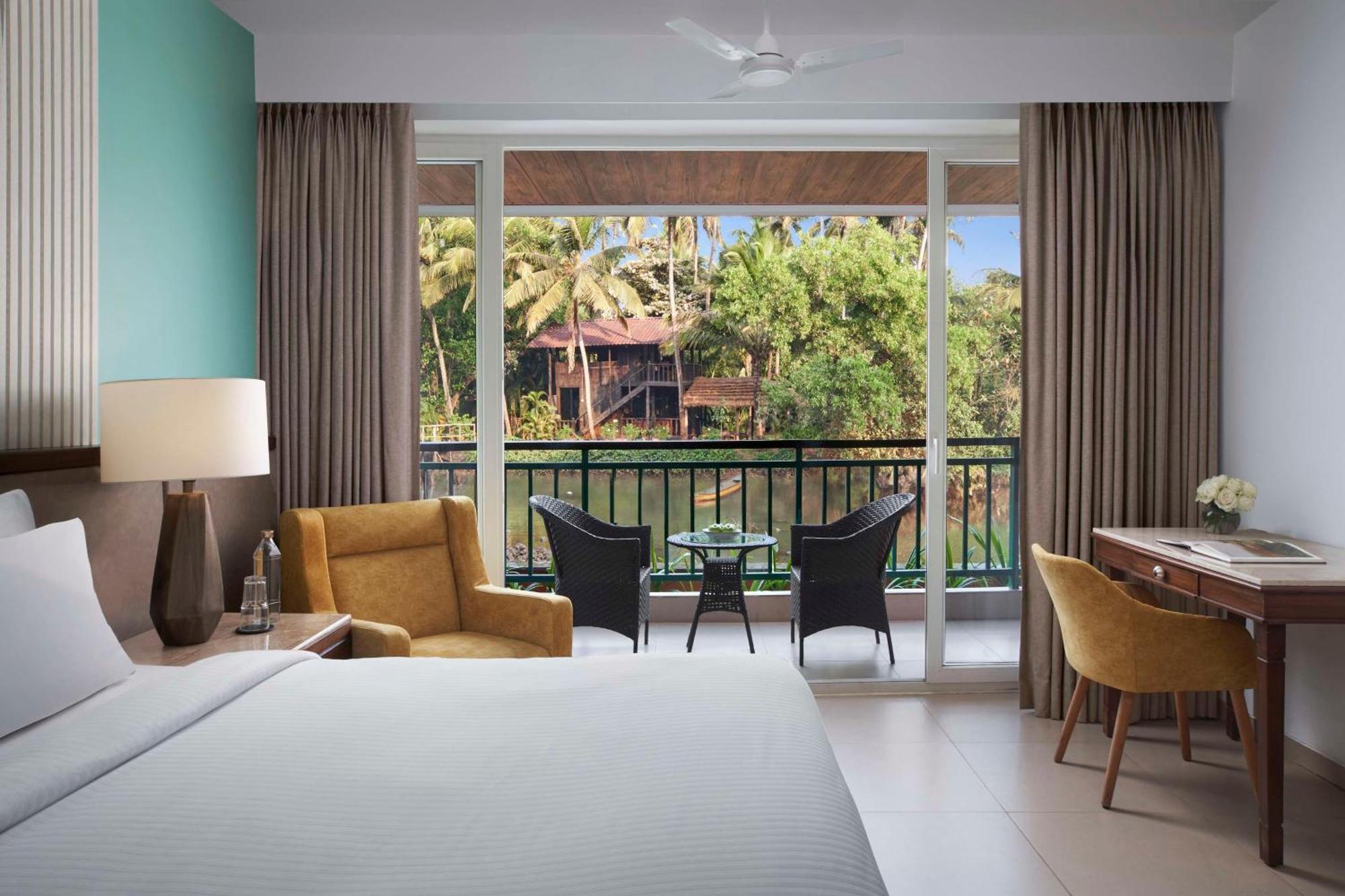 Mandrem Beach Resort, A Member Of Radisson Individuals Retreat Bagian luar foto