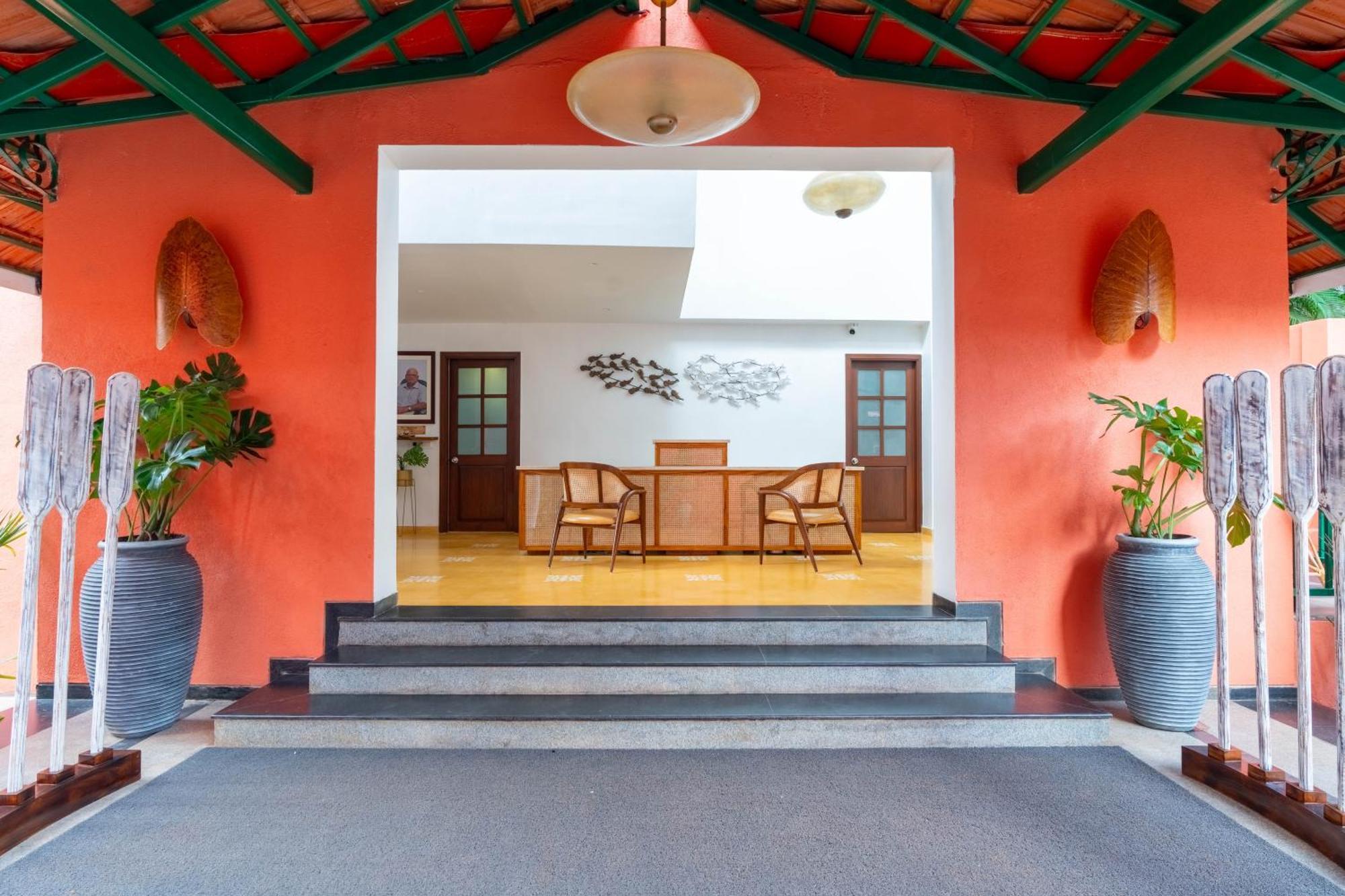 Mandrem Beach Resort, A Member Of Radisson Individuals Retreat Bagian luar foto
