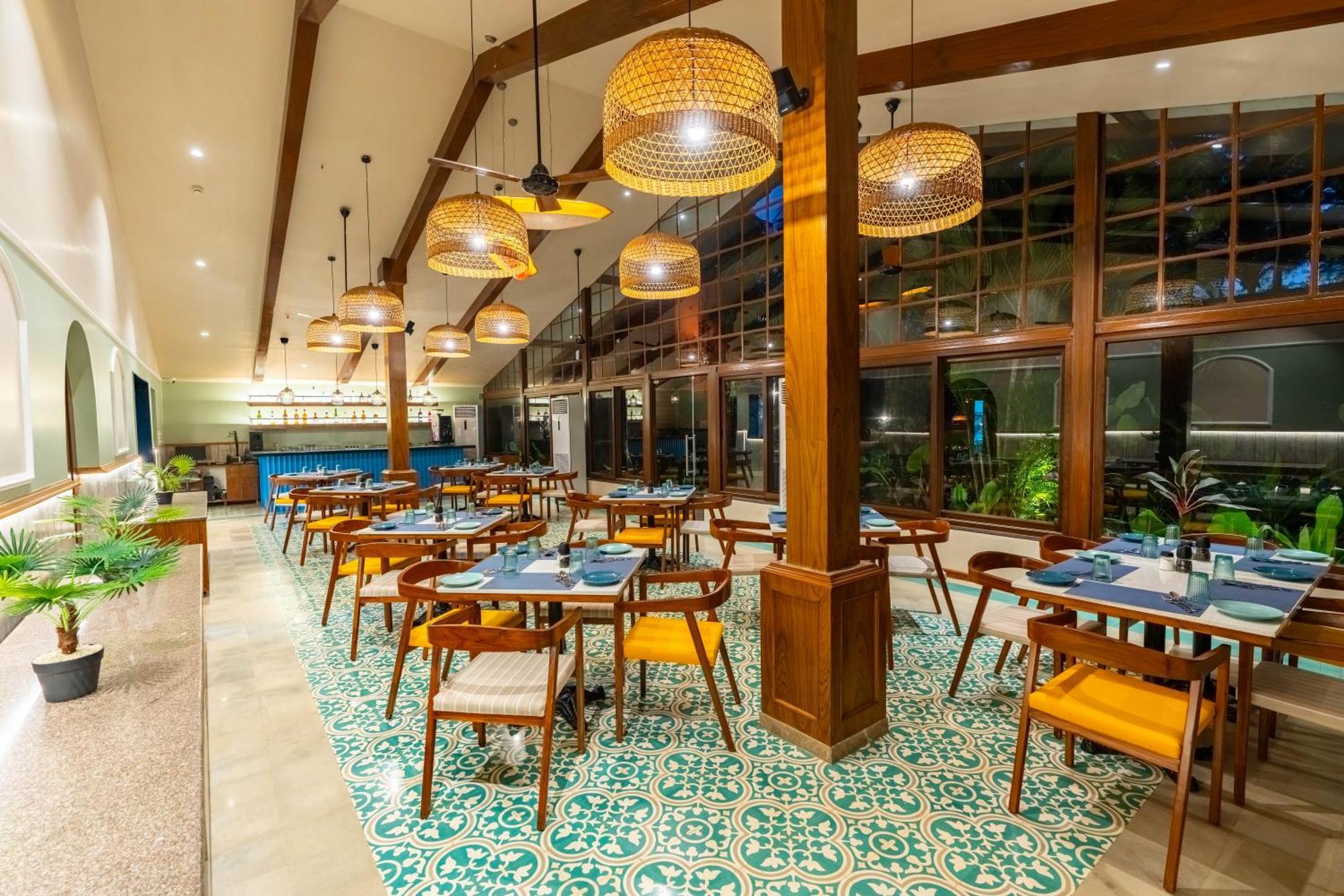 Mandrem Beach Resort, A Member Of Radisson Individuals Retreat Bagian luar foto