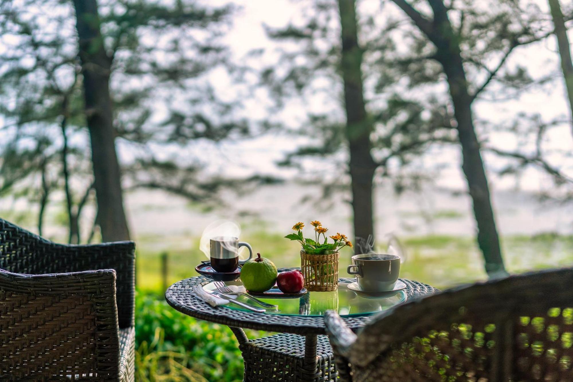 Mandrem Beach Resort, A Member Of Radisson Individuals Retreat Bagian luar foto